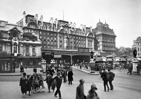 Forecourt of Victoria Station 20th century