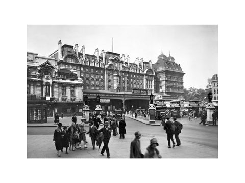 Forecourt of Victoria Station 20th century