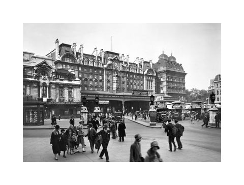 Forecourt of Victoria Station 20th century