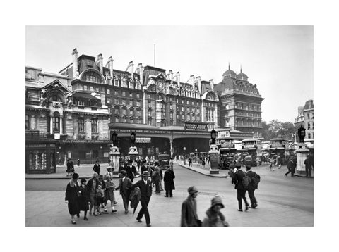 Forecourt of Victoria Station 20th century