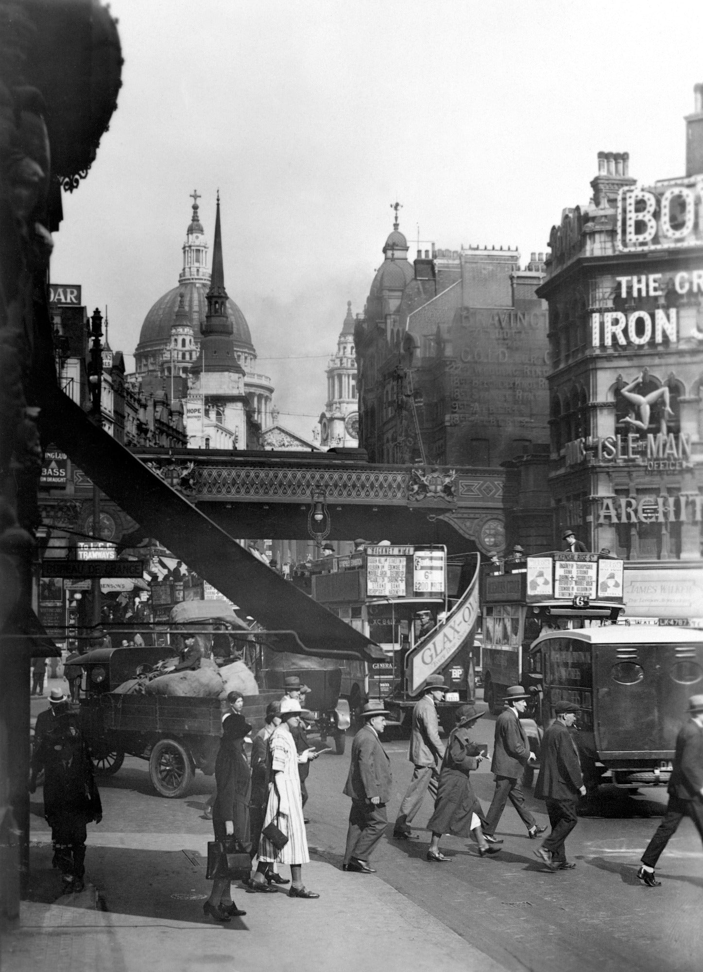 Ludgate Hill from Circus- railway bridge 20th century – London Museum