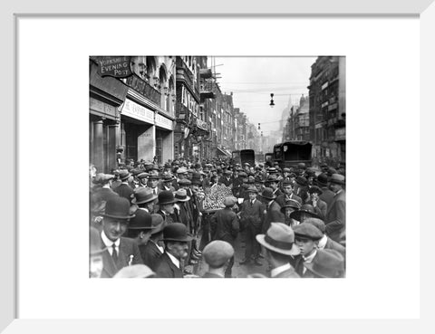 Fleet Street looking East 20th century