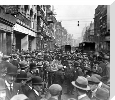 Fleet Street looking East 20th century