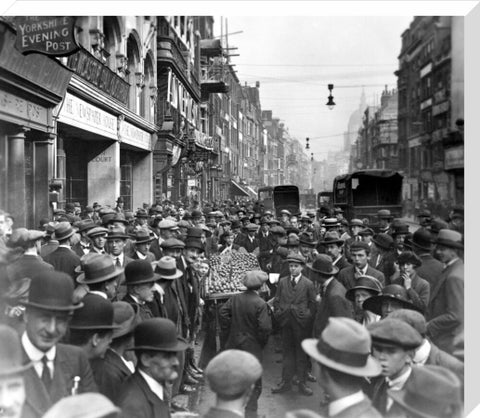 Fleet Street looking East 20th century