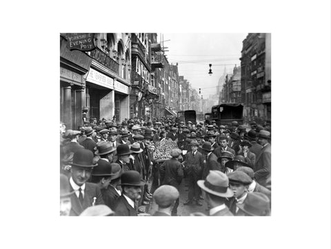 Fleet Street looking East 20th century