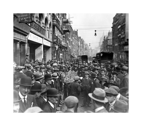 Fleet Street looking East 20th century