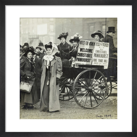 Christabel Pankhurst and Mary Gawthorpe welcomed at Manchester 1907