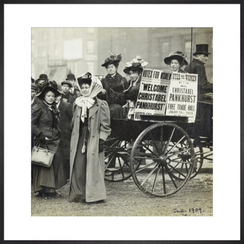 Christabel Pankhurst and Mary Gawthorpe welcomed at Manchester 1907