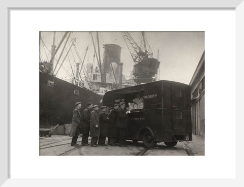 Mobile canteen for dockers 1942