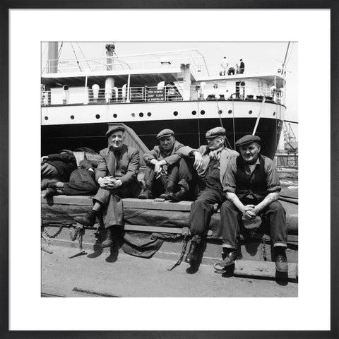 Dockers taking a break c.1960