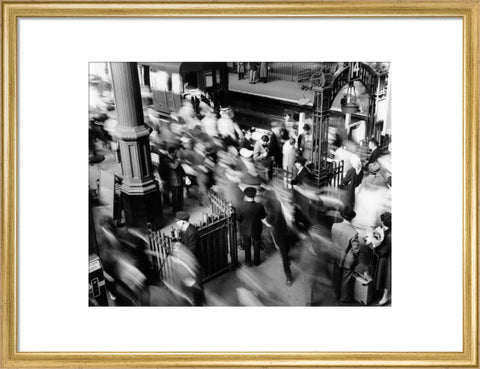 Rush hour at Victoria Railway station c.1955