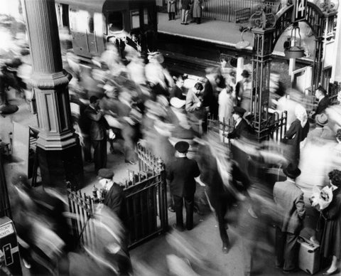 Rush hour at Victoria Railway station c.1955