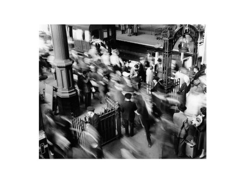 Rush hour at Victoria Railway station c.1955