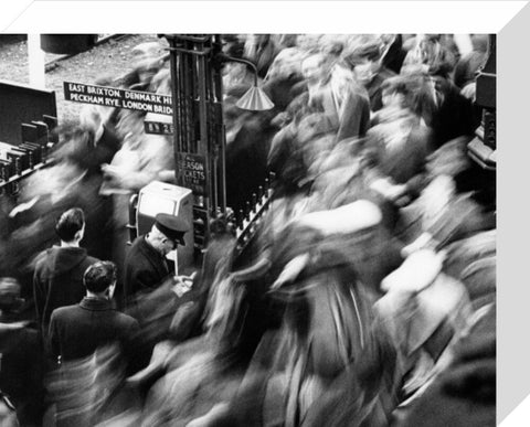 Rush hour at Victoria Station 1960