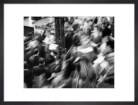 Rush hour at Victoria Station 1960