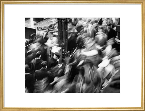 Rush hour at Victoria Station 1960