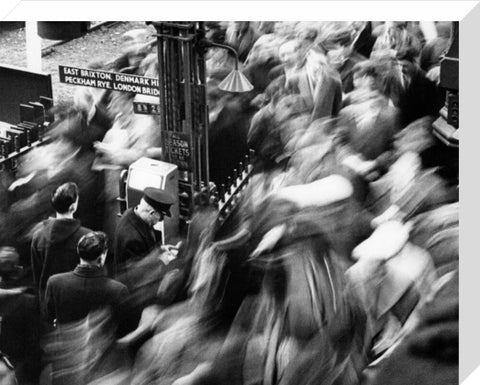 Rush hour at Victoria Station 1960