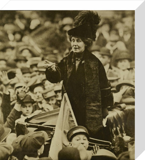 Emmeline Pankhurst addressing a crowd in New York C. 1900