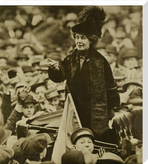 Emmeline Pankhurst addressing a crowd in New York C. 1900