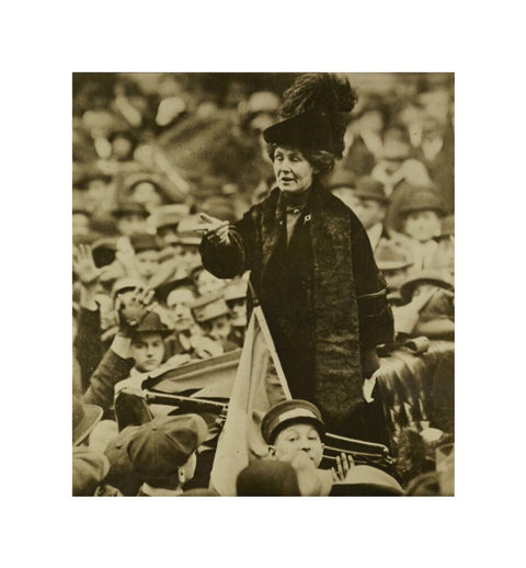 Emmeline Pankhurst addressing a crowd in New York C. 1900