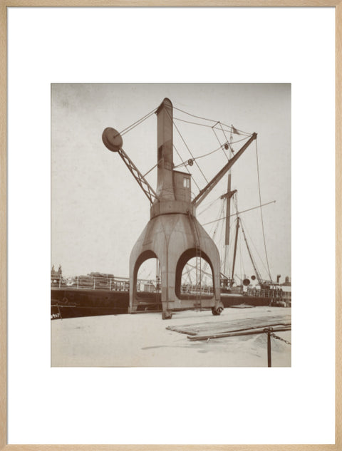 Disharge of cargo by hydraulic crane c.1920