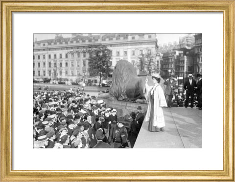 Emmeline Pankhurst addressing crowds at Trafalgar Square 1908