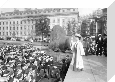 Emmeline Pankhurst addressing crowds at Trafalgar Square 1908