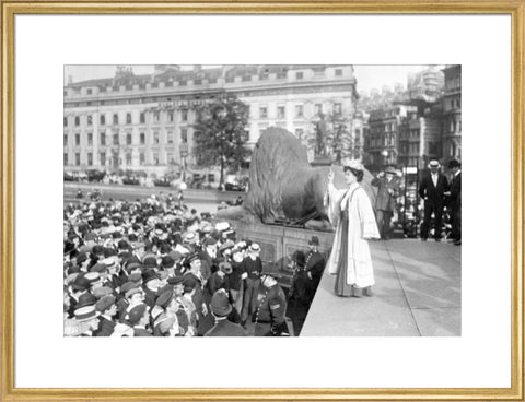 Emmeline Pankhurst addressing crowds at Trafalgar Square 1908