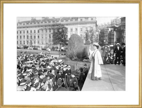 Emmeline Pankhurst addressing crowds at Trafalgar Square 1908