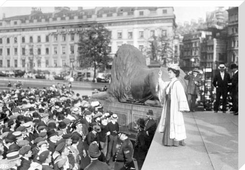 Emmeline Pankhurst addressing crowds at Trafalgar Square 1908