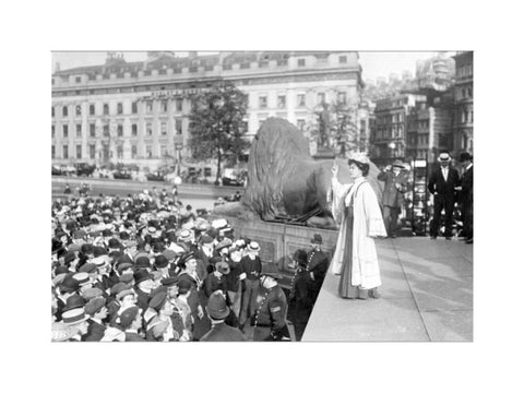 Emmeline Pankhurst addressing crowds at Trafalgar Square 1908