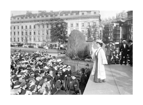 Emmeline Pankhurst addressing crowds at Trafalgar Square 1908