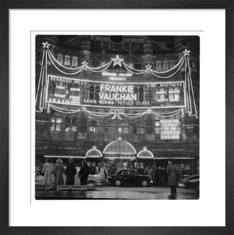 A night shot outside the Palace Theatre 1958