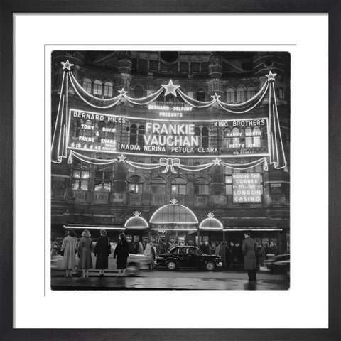 A night shot outside the Palace Theatre 1958