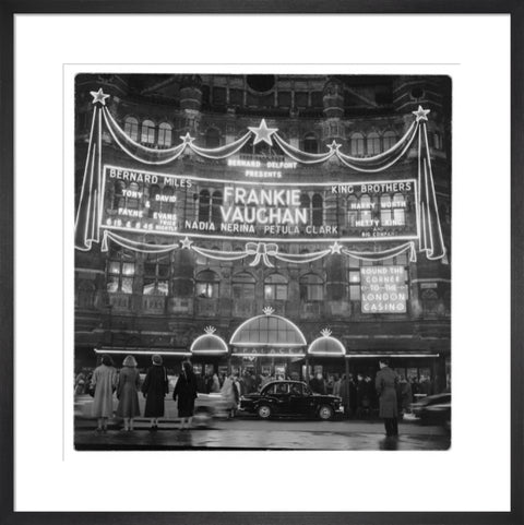 A night shot outside the Palace Theatre 1958