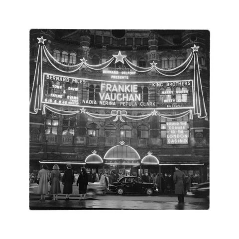 A night shot outside the Palace Theatre 1958