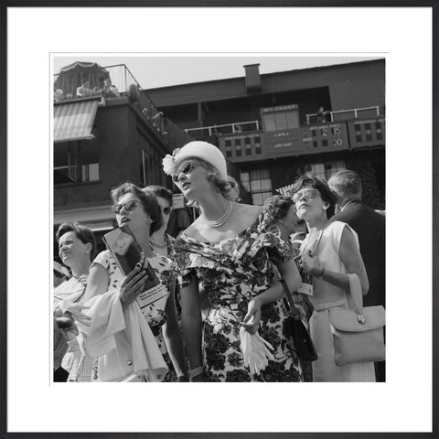 Women attending the All England Lawn Tennis1960