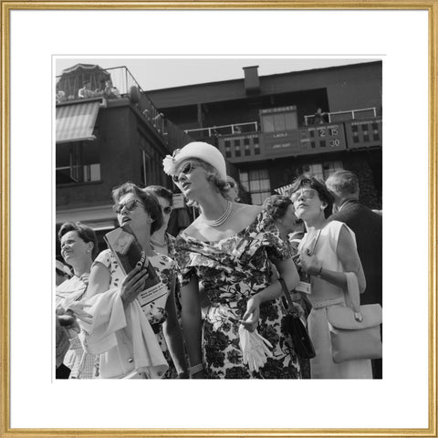 Women attending the All England Lawn Tennis1960