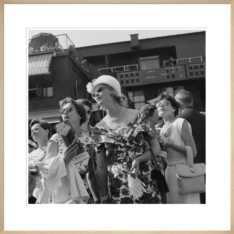 Women attending the All England Lawn Tennis1960