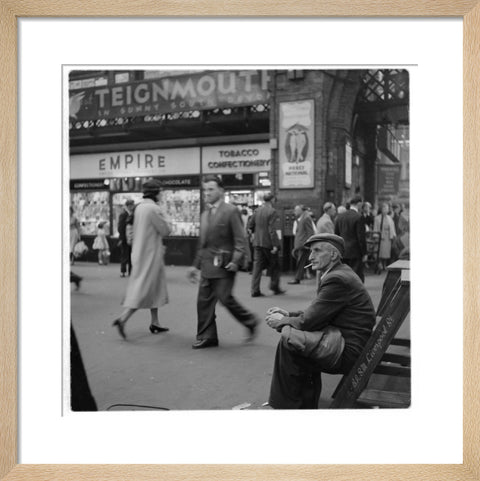 Shoe polisher Liverpool Street Station c.1960