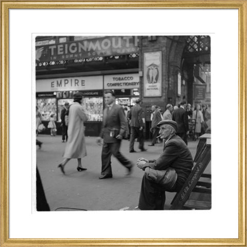 Shoe polisher Liverpool Street Station c.1960