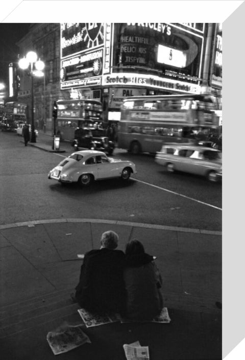 Piccadilly Circus at night 1960