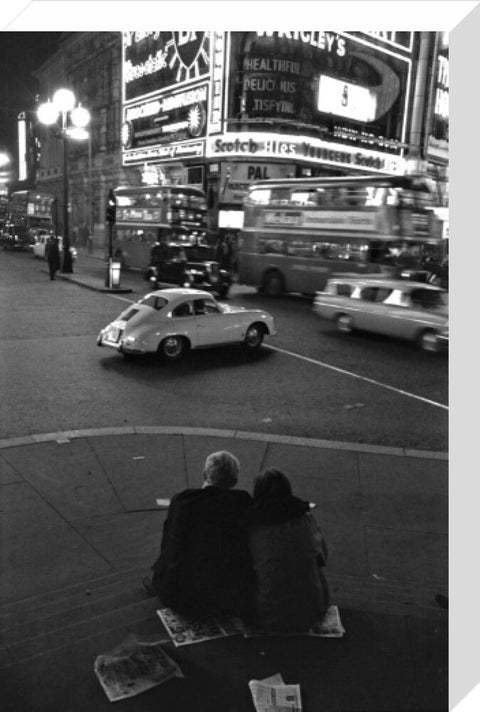 Piccadilly Circus at night 1960