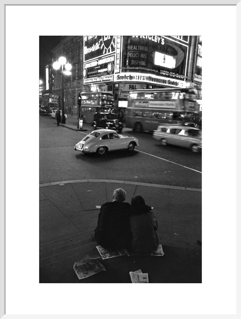 Piccadilly Circus at night 1960