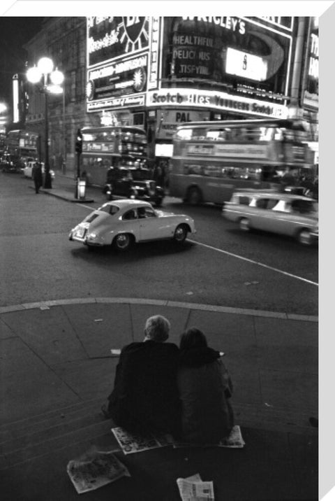 Piccadilly Circus at night 1960