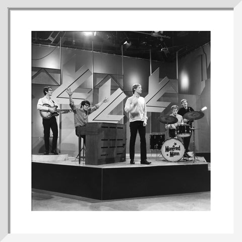 Manfred Man performing on Ready Steady go 1964