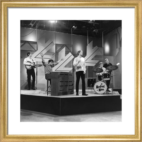 Manfred Man performing on Ready Steady go 1964