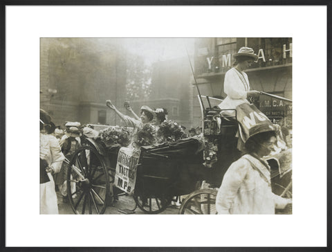 Mary Leigh and Edith New the first suffragette window smashers