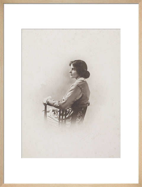 Photograph of Suffragette Violet Aitken 1905