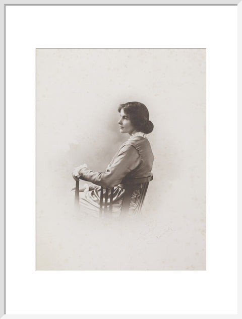 Photograph of Suffragette Violet Aitken 1905